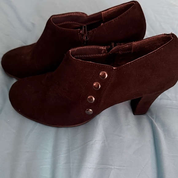 AEROSOLES black Ankle Boots - Picture 1 of 5